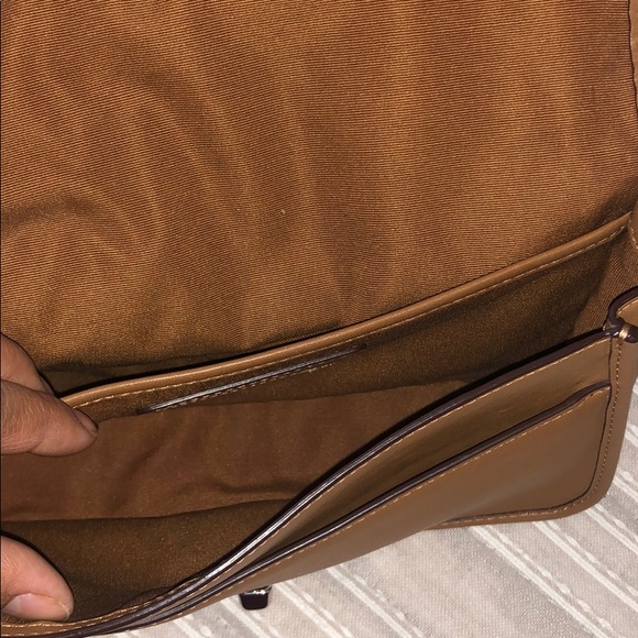 Cross body - Picture 4 of 5